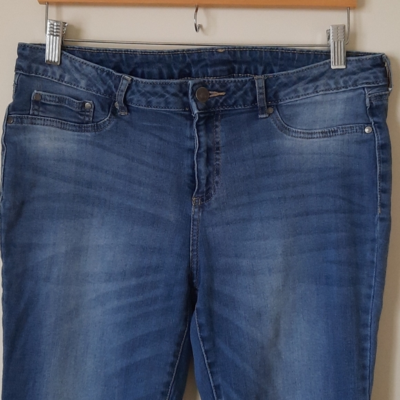 Faded Glory Ankle Jeans - Picture 2 of 10